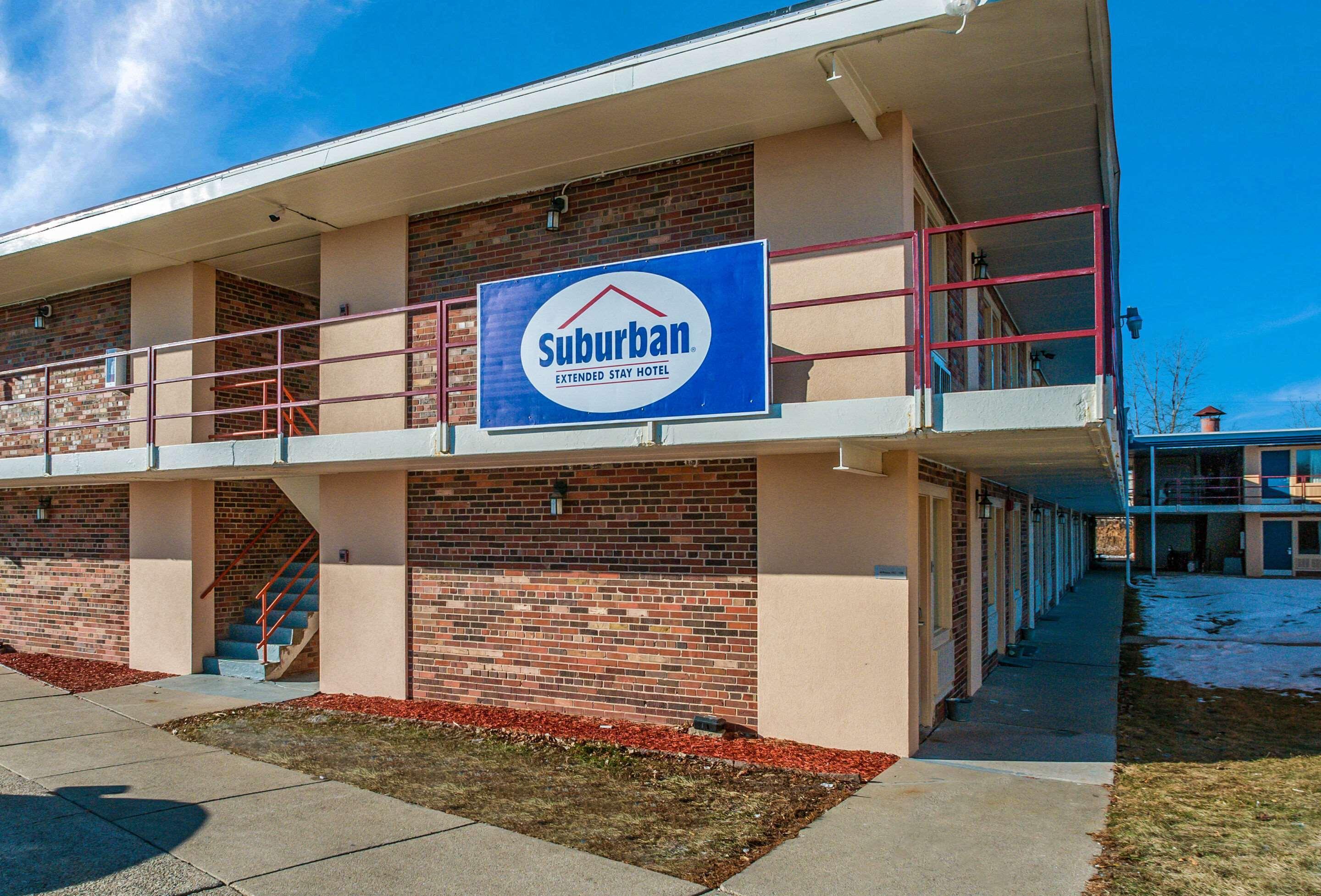 Suburban Studios Neenah Extérieur photo